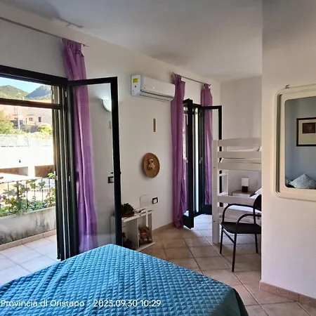 Casa Allende Feriehus Bosa