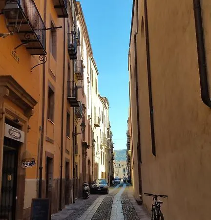 Semesterbostad Casa Allende Bosa